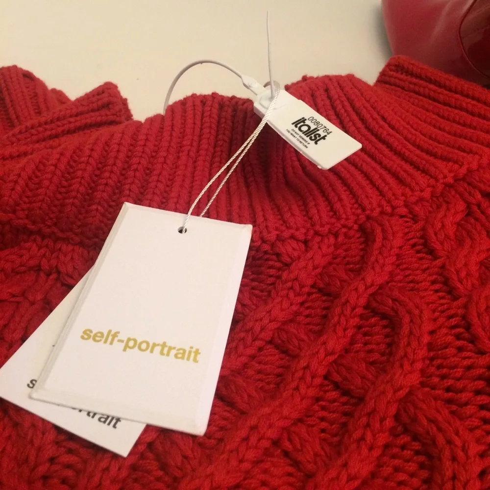 SELF-PORTRAIT NWT Oversized Red Off The Shoulder Sweater/Jumper - Picture 4 of 6